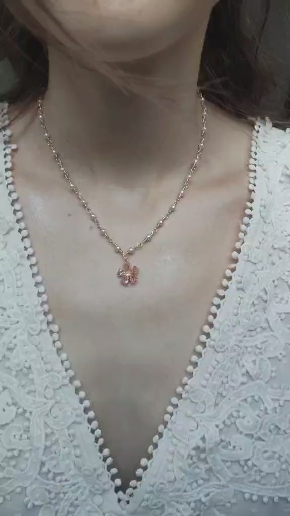 Collier  "L’Éveil des Roses"